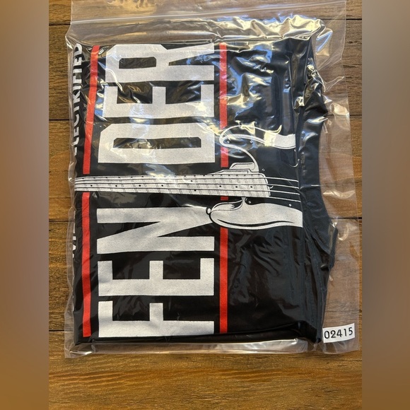 FENDER Black Graphic Tee with a Fender Guitar Logo Unisex - Picture 6 of 7